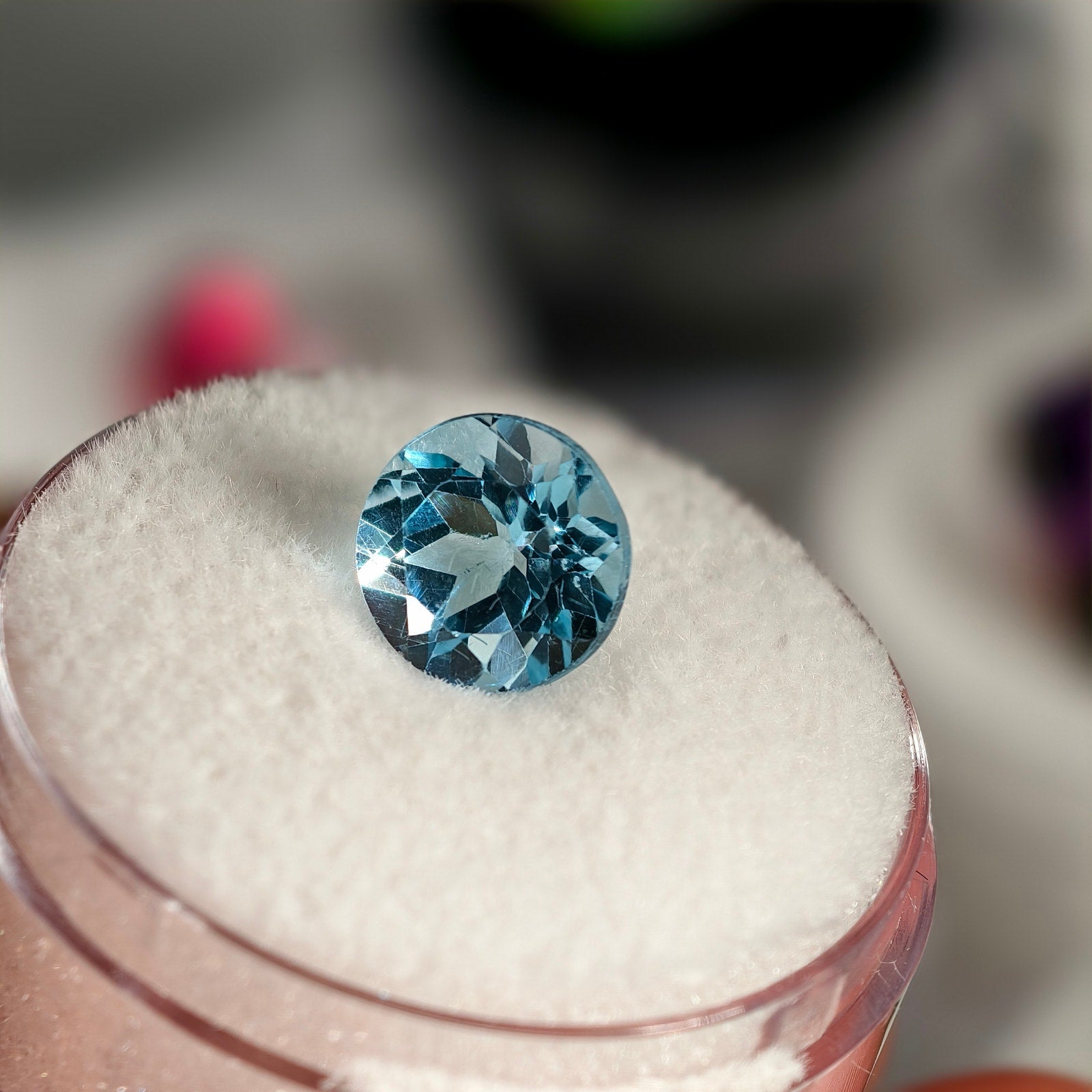 2.80ct Blue Topaz Round Cut Gemstone