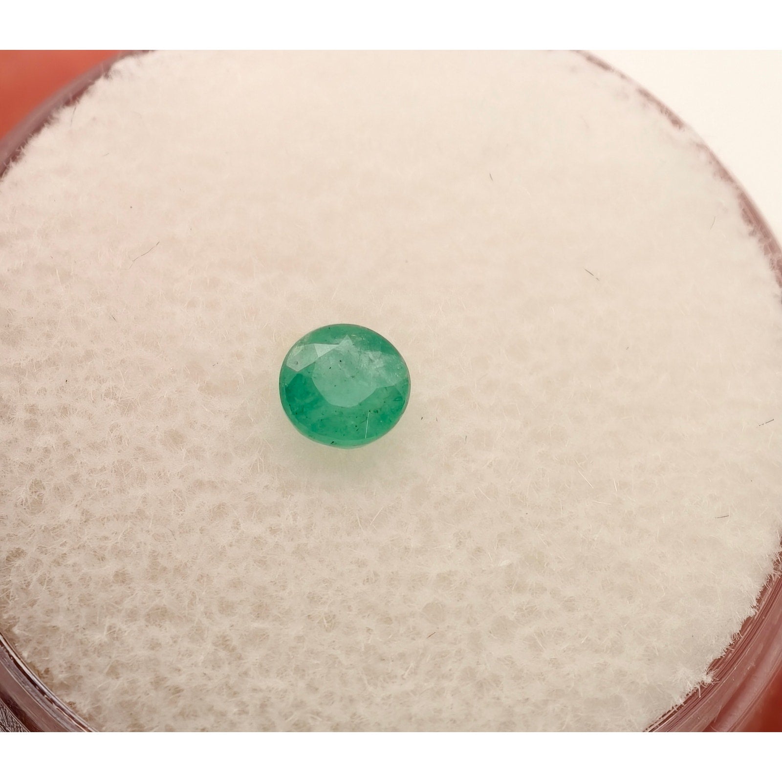 0.30ct Brazilian Emerald Faceted Round Cut Gemstone $30 OBO
