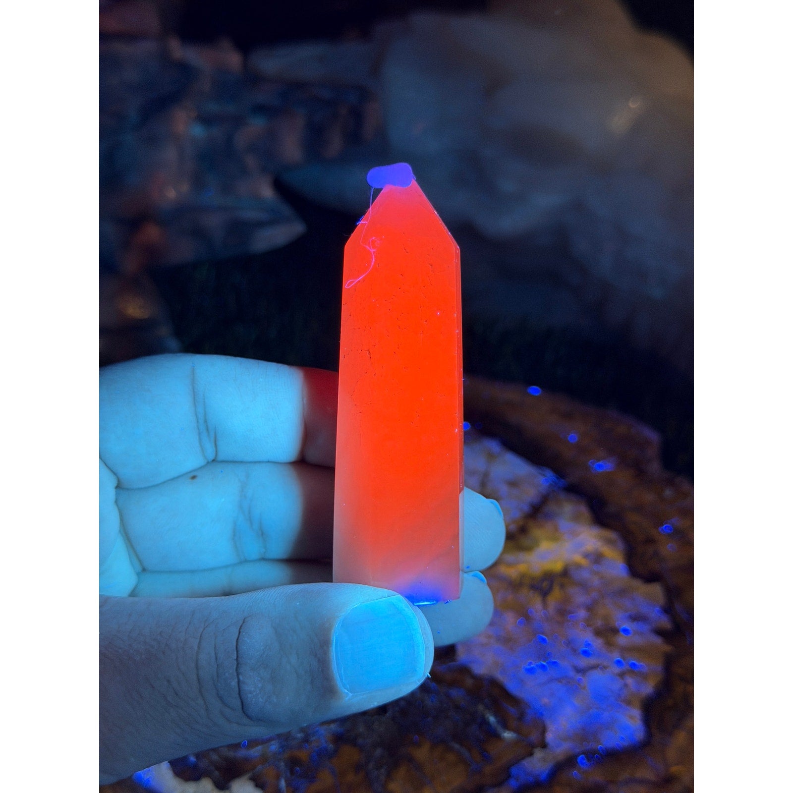 Mangano Calcite Crystal Tower 2.75in 2.3oz