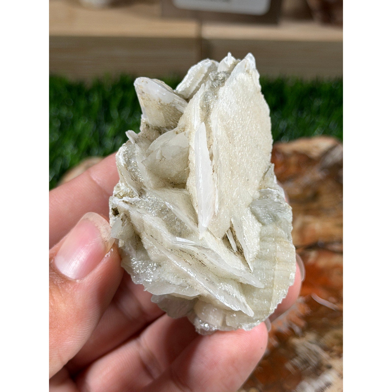 Bladed Calcite Cluster | 3.8 oz / 108 g | UV-Reactive Crystal Blades