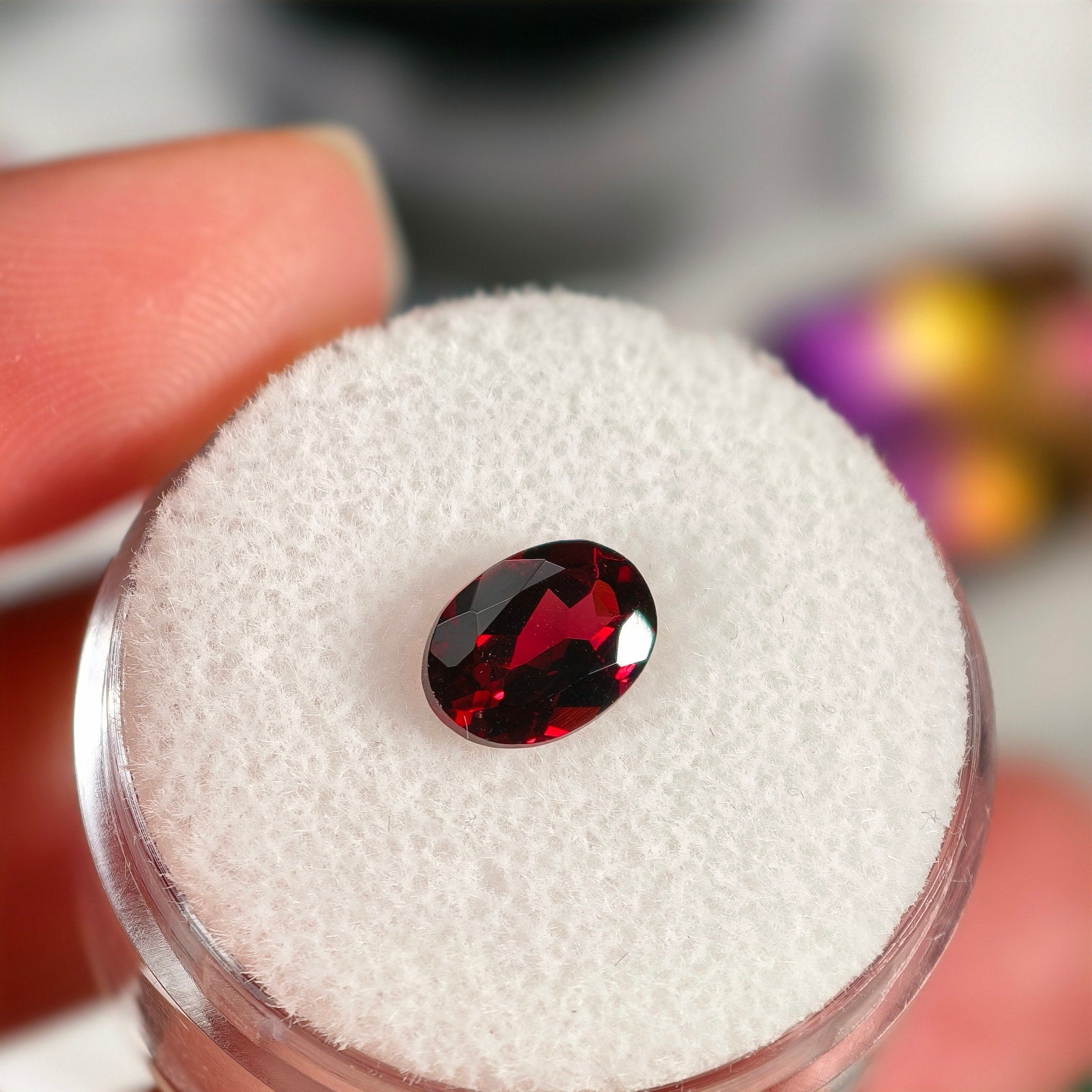 1.65ct Garnet Oval Cut Gemstone