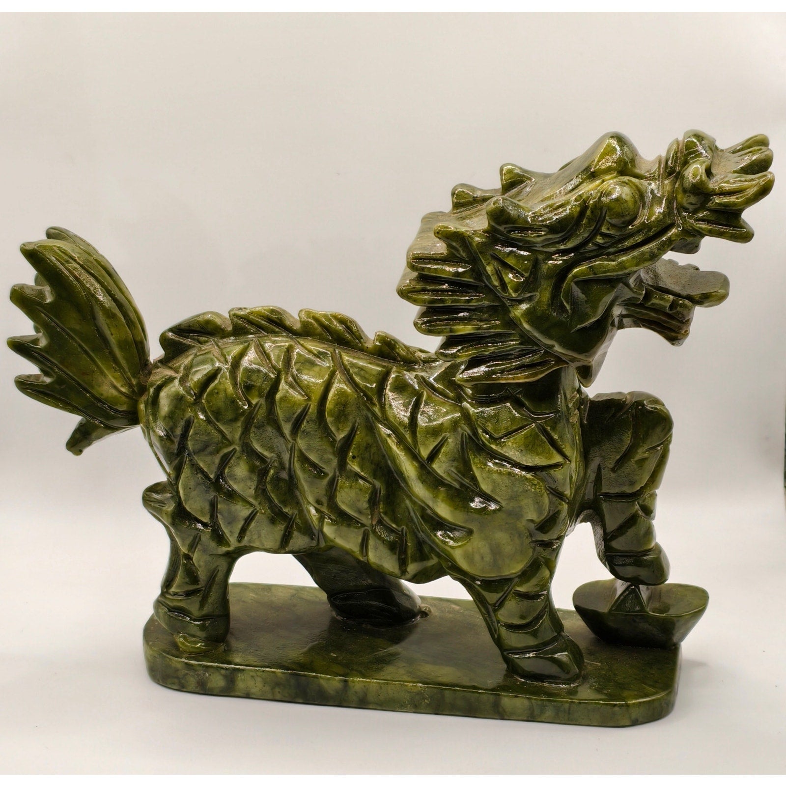 4LB 3.3oz Jade Pixiu Dragon Carving