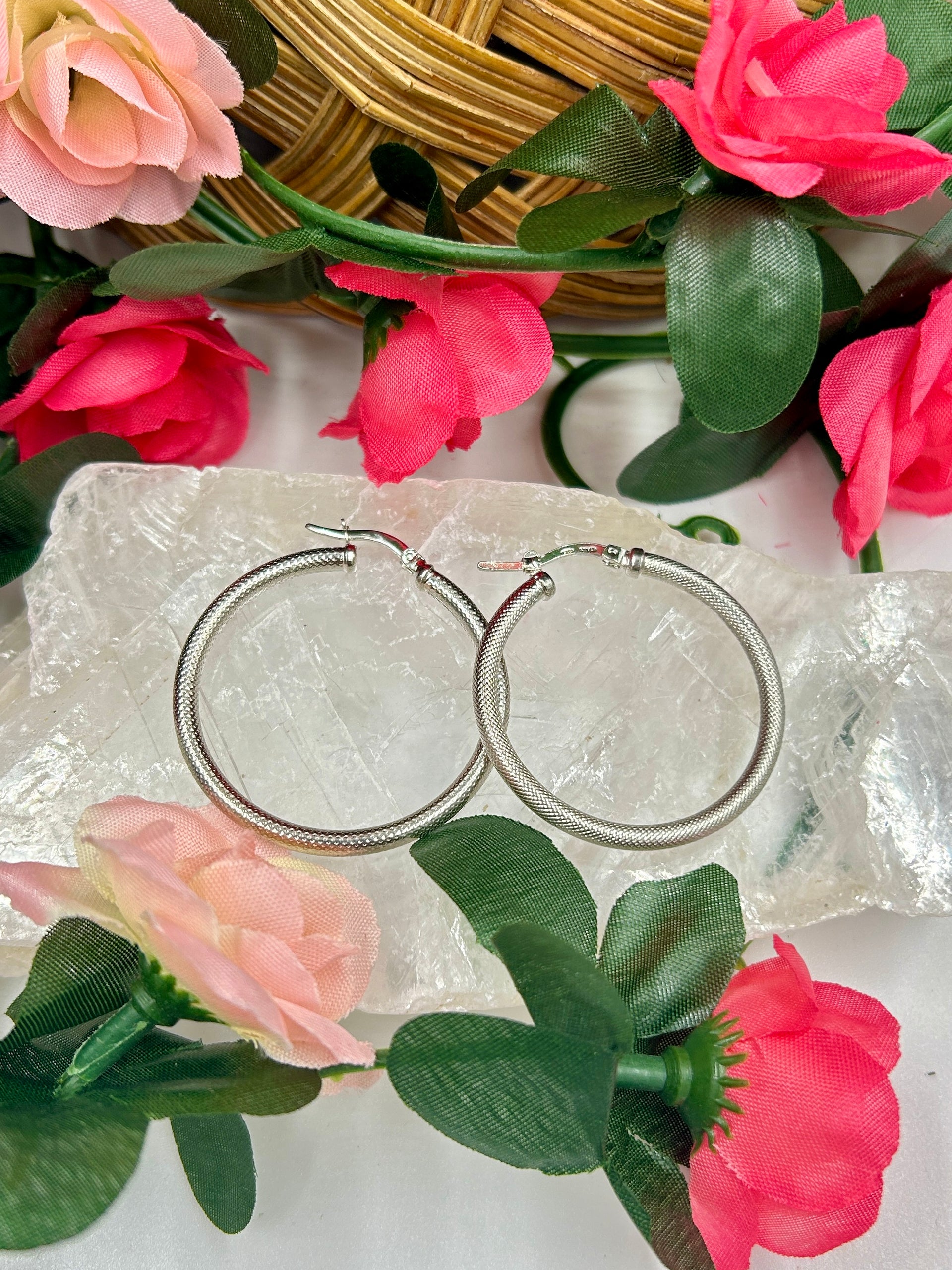 Sterling Silver Texture Finished Hoop Earrings (1.5 inches, 6.3g)
