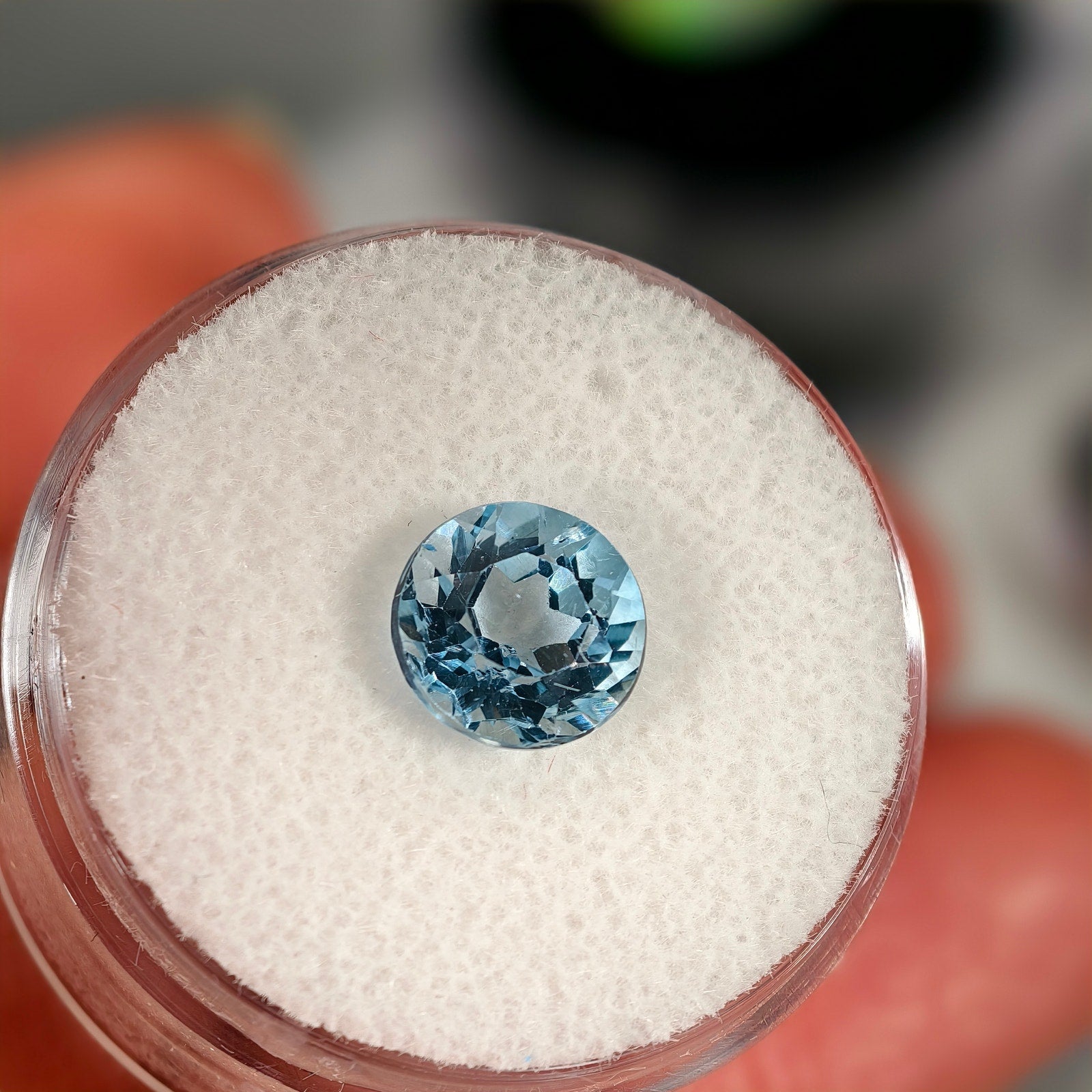 2.85ct Blue Topaz Round Cut Gemstone