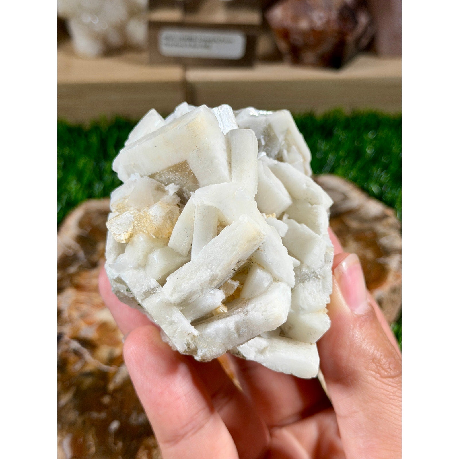 Sandwich Calcite Cluster | 11.8 oz / 335 g | UV-Reactive Crystal Cluster