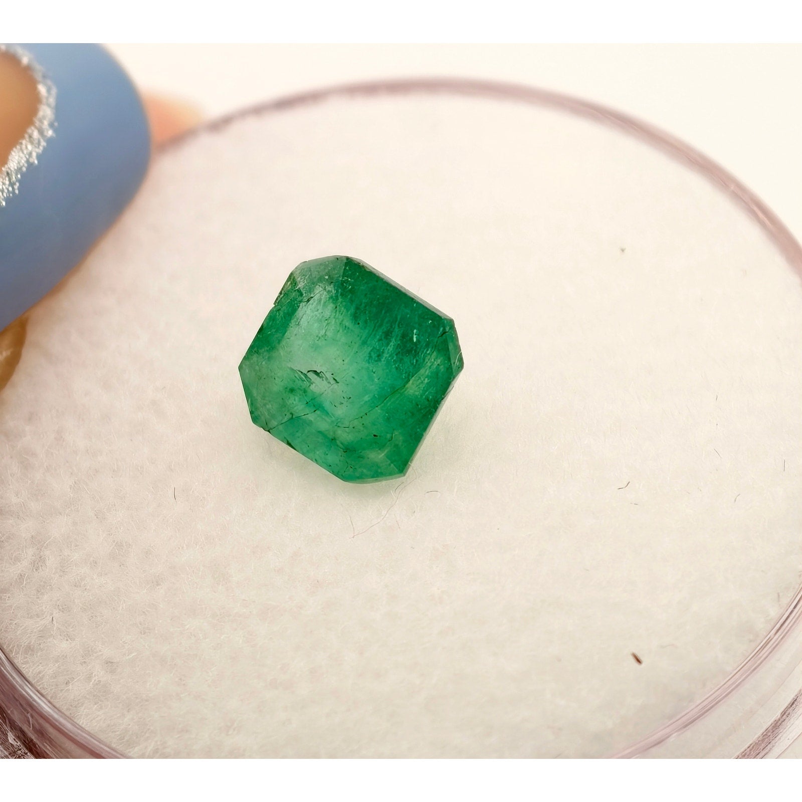 0.90ct Brazilian Emerald Faceted Square Cut Gemstone